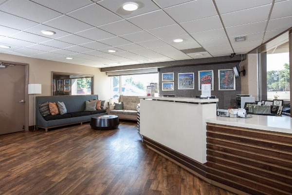 Carlton Inn Midway image 1