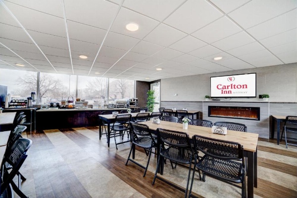 Carlton Inn Midway image 33