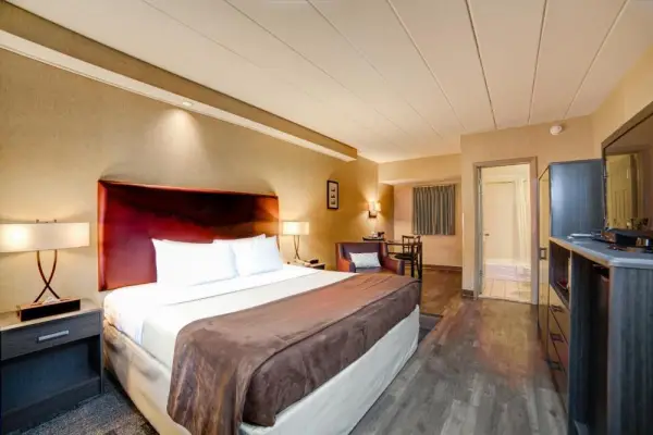 Carlton Inn Midway 5